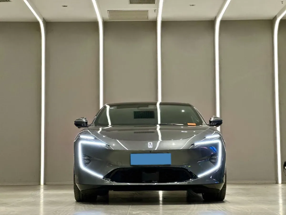 2025 Avatr 12 1.5T 156HP L4 REEV 39.05KWH,autocango,china used car exporter,china ev exporter,chinese used car exporter,chinese used ev exporter