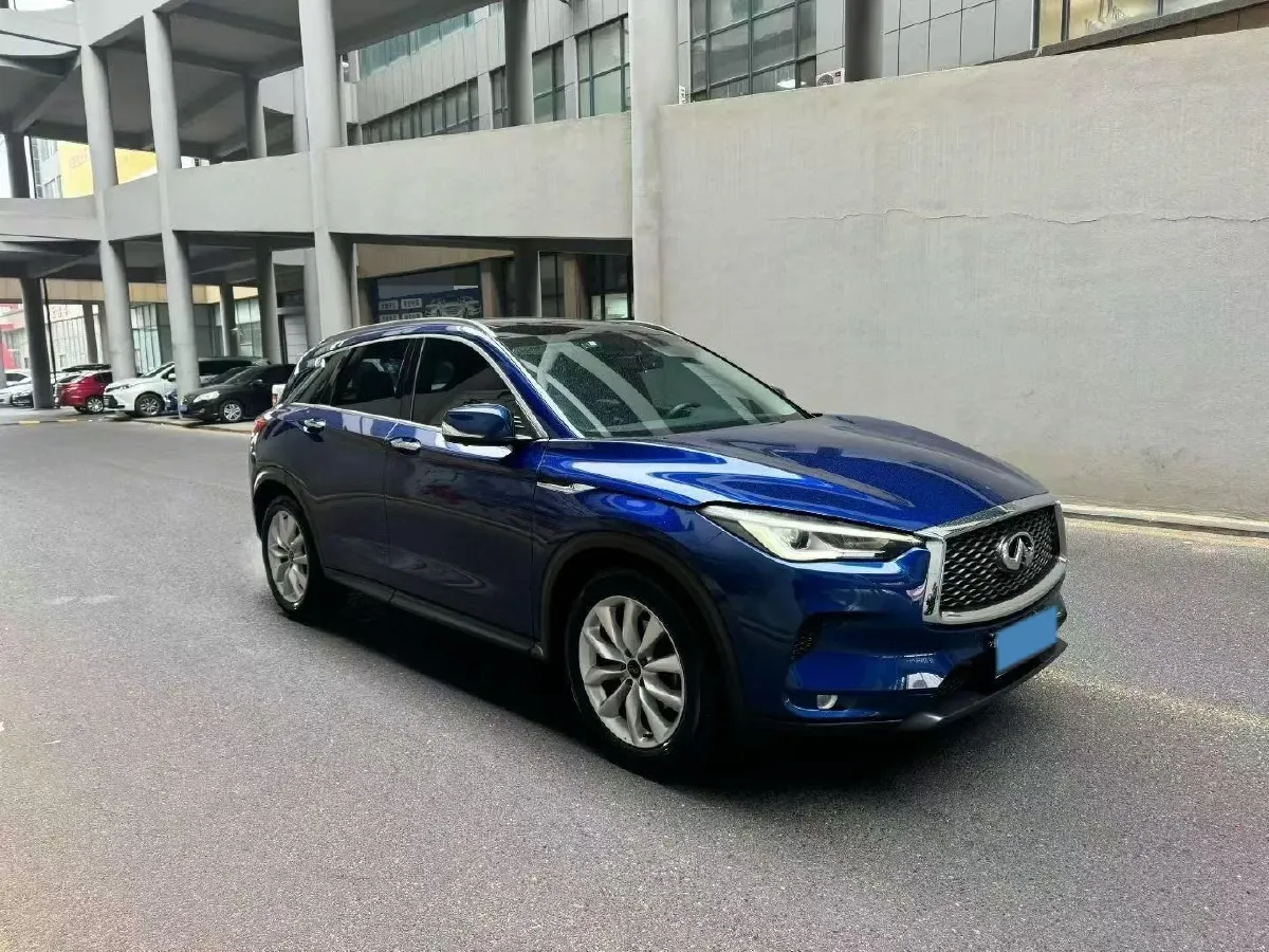 2018 Infiniti QX30 2.0T 211HP L4 7DCT,autocango,china used car exporter,china ev exporter,chinese used car exporter,chinese used ev exporter