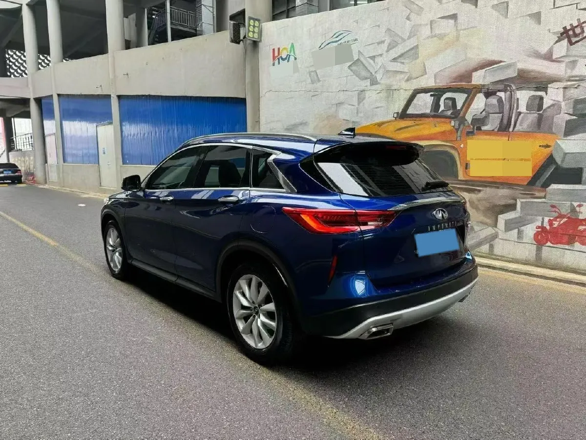 2018 Infiniti QX30 2.0T 211HP L4 7DCT,autocango,china used car exporter,china ev exporter,chinese used car exporter,chinese used ev exporter