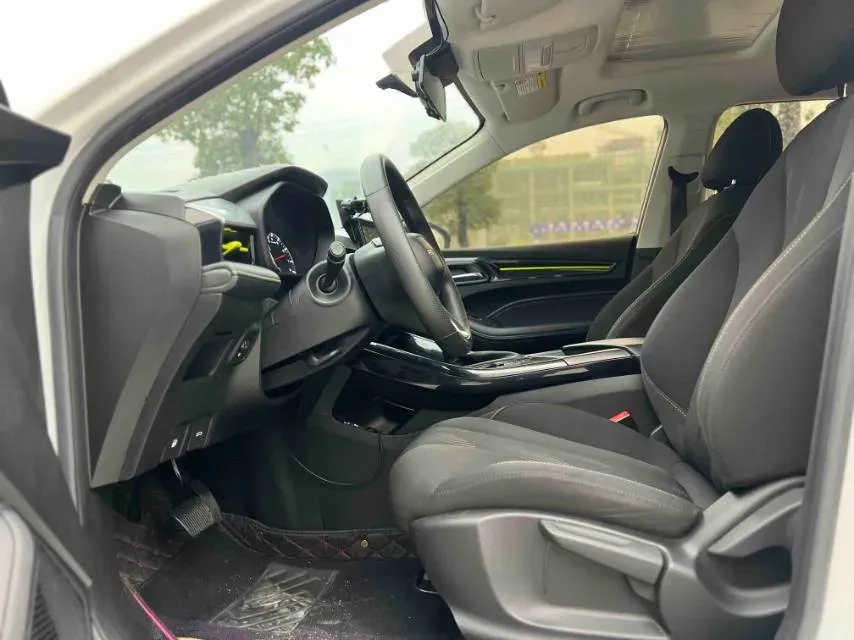 2021 Roewe i5 1.5L 120HP L4 CVT,autocango,china used car exporter,china ev exporter,chinese used car exporter,chinese used ev exporter