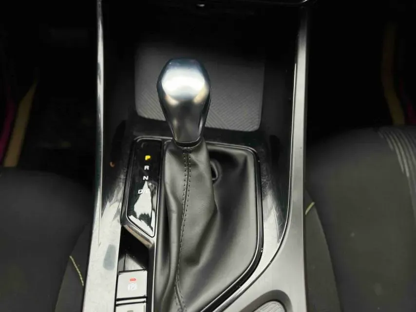 2021 Roewe i5 1.5L 120HP L4 CVT,autocango,china used car exporter,china ev exporter,chinese used car exporter,chinese used ev exporter