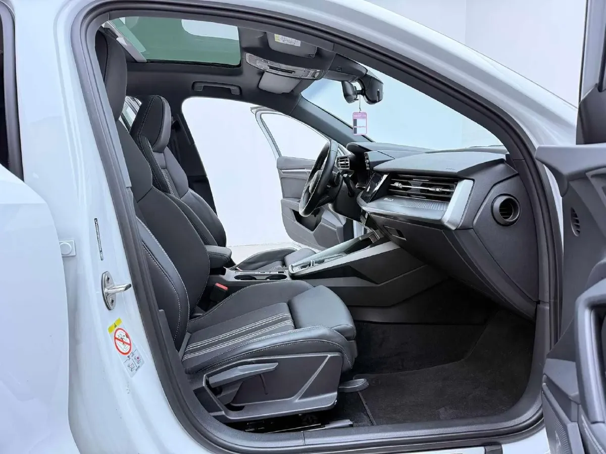 2022 Audi A3 1.4T 150HP L4 7DCT,autocango,china used car exporter,china ev exporter,chinese used car exporter,chinese used ev exporter