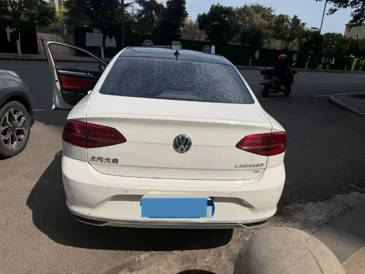 2019 Volkswagen T-Cross 1.4T 150HP L4 7DCT,autocango,china used car exporter,china ev exporter,chinese used car exporter,chinese used ev exporter
