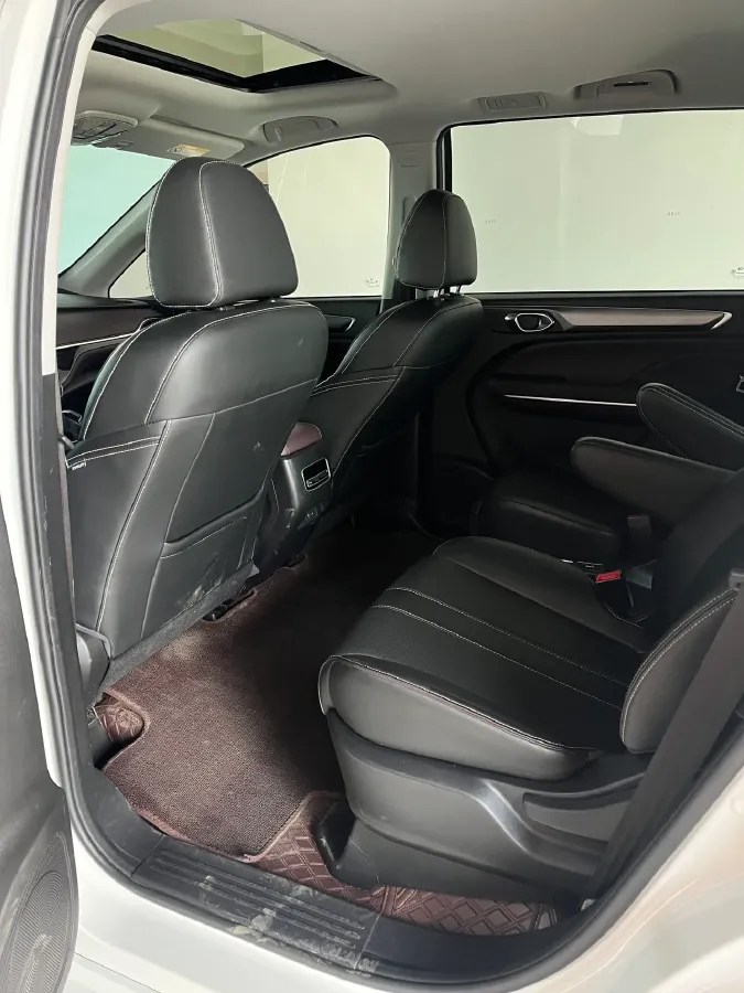 2023 GAC Trumpchi M6 1.5T 177HP L4 7DCT,autocango,china used car exporter,china ev exporter,chinese used car exporter,chinese used ev exporter