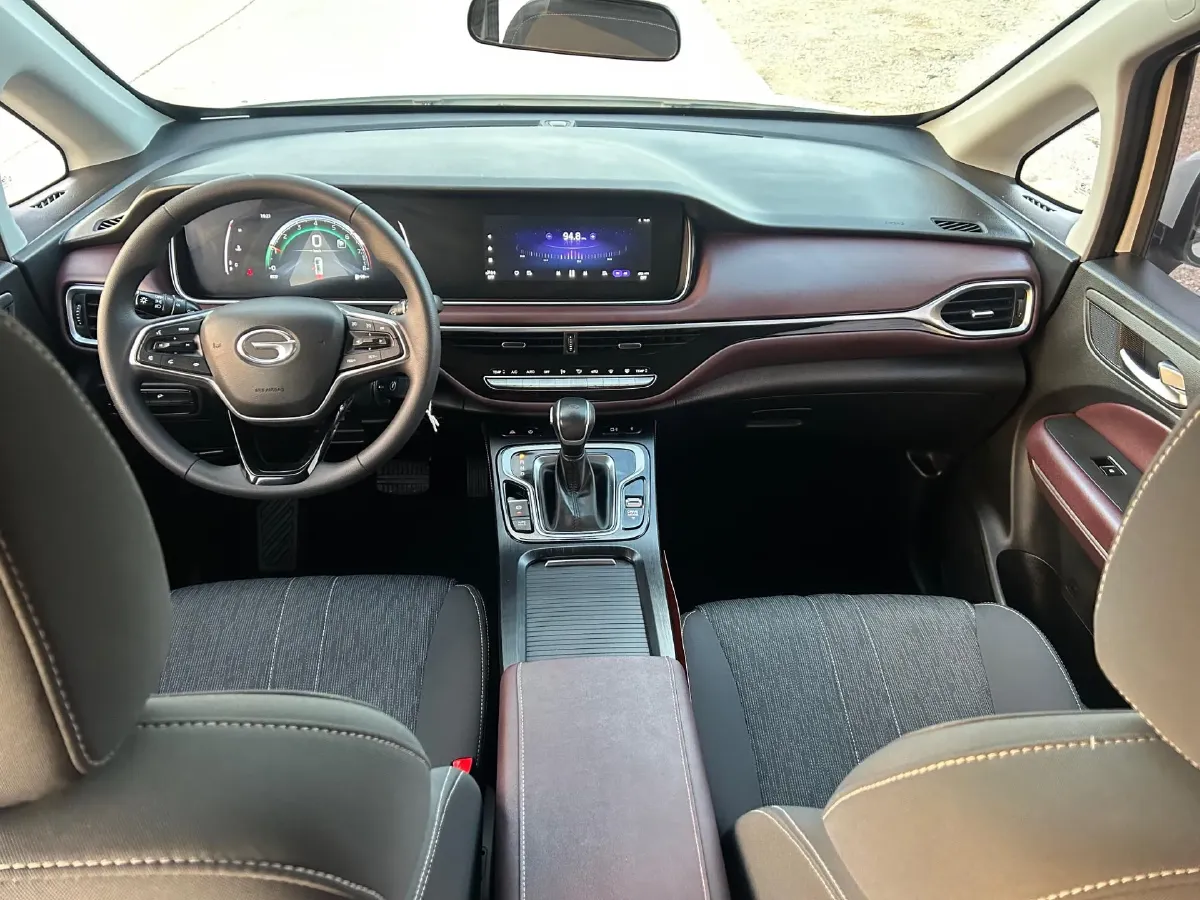 2021 GAC Trumpchi M6 1.5T 169HP L4 7DCT,autocango,china used car exporter,china ev exporter,chinese used car exporter,chinese used ev exporter