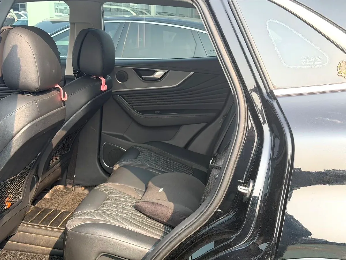 2023 HongQi HS5 2.0T 252HP L4 8AT,autocango,china used car exporter,china ev exporter,chinese used car exporter,chinese used ev exporter