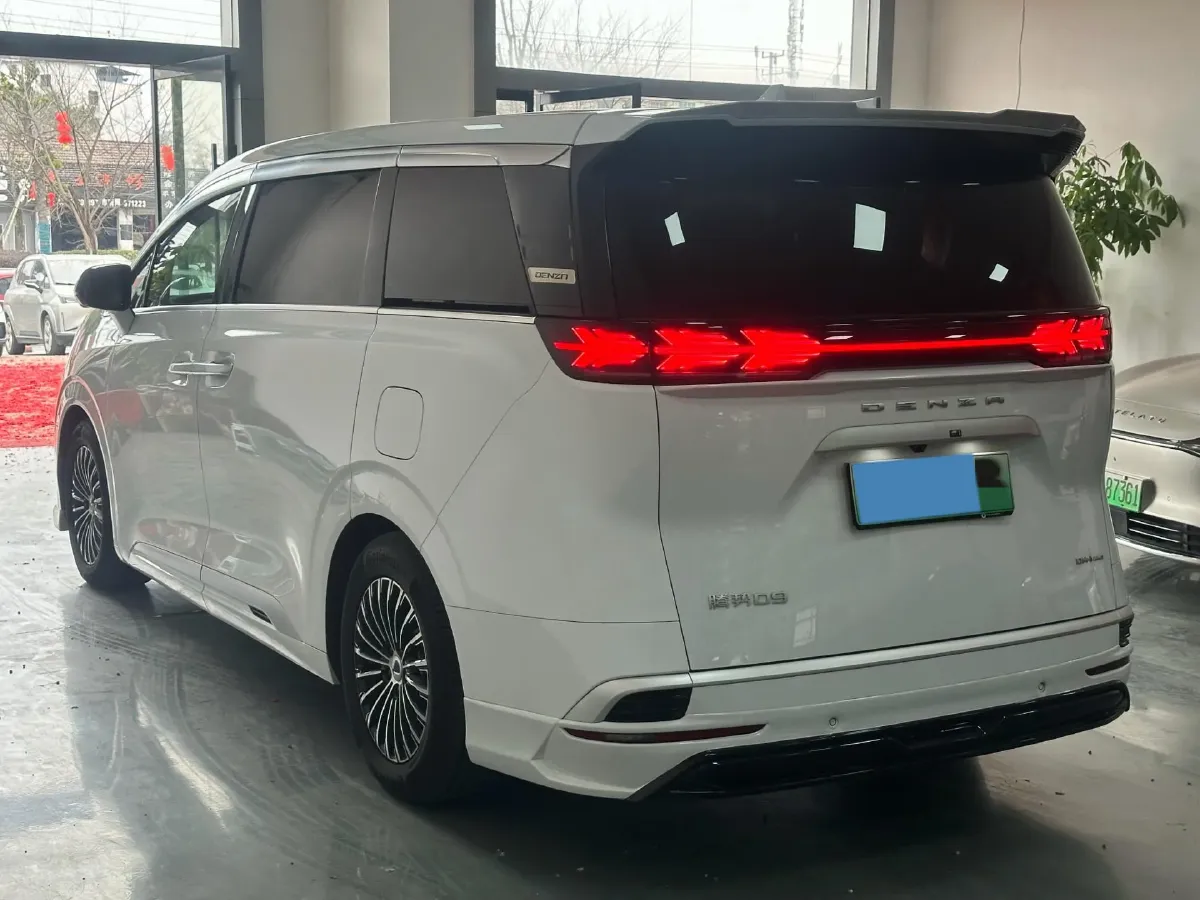 2024 Denza D9 1.5T 139HP L4 E-CVT PHEV 40KWH,autocango,china used car exporter,china ev exporter,chinese used car exporter,chinese used ev exporter