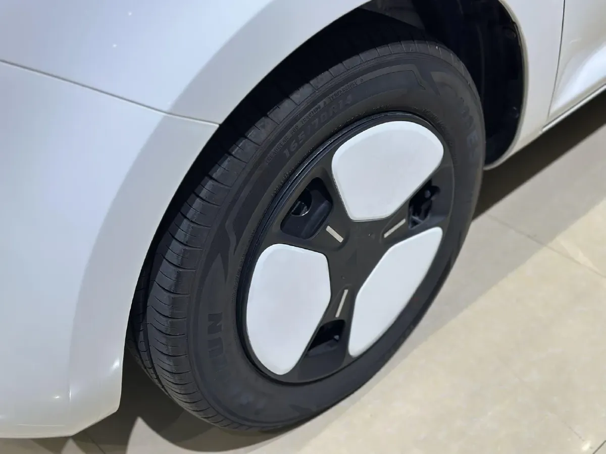 2025 LingBox BOX BEV 19.2KWH,autocango,china used car exporter,china ev exporter,chinese used car exporter,chinese used ev exporter