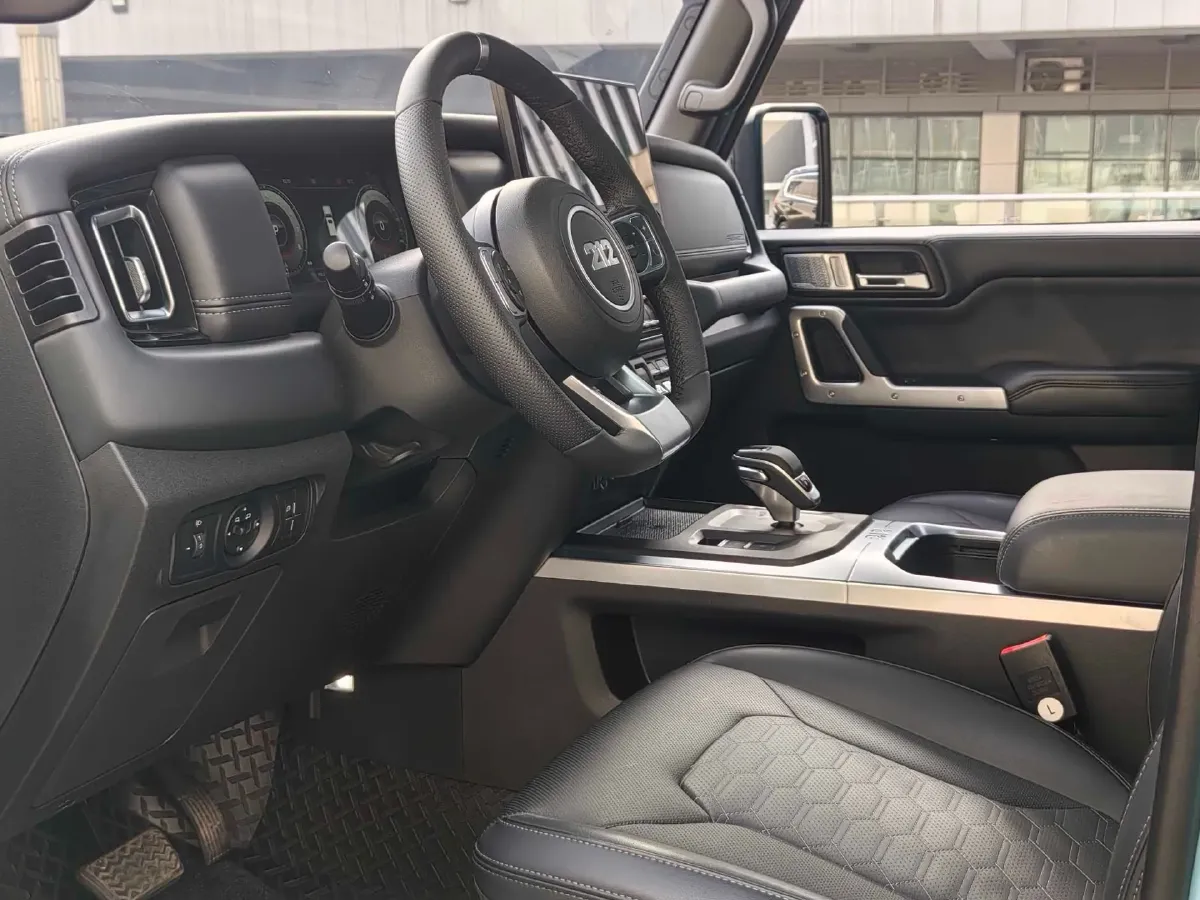 2025 212 212 T01 2.0T 252HP L4 8AT,autocango,china used car exporter,china ev exporter,chinese used car exporter,chinese used ev exporter