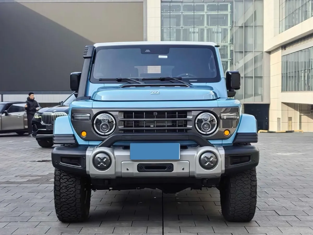 2025 212 212 T01 2.0T 252HP L4 8AT,autocango,china used car exporter,china ev exporter,chinese used car exporter,chinese used ev exporter