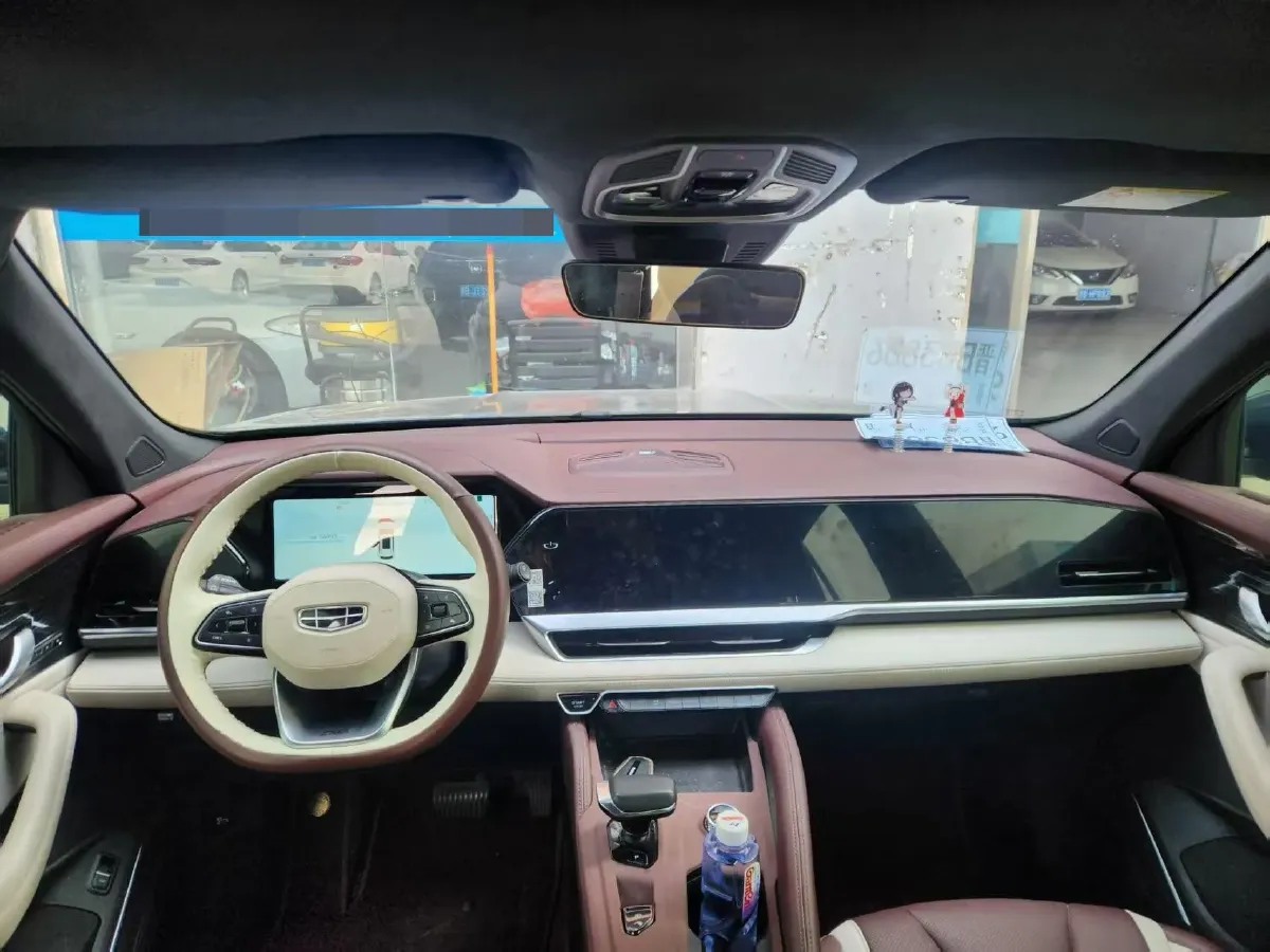 2021 Geely Monjaro 2.0T 218HP L4 7DCT,autocango,china used car exporter,china ev exporter,chinese used car exporter,chinese used ev exporter