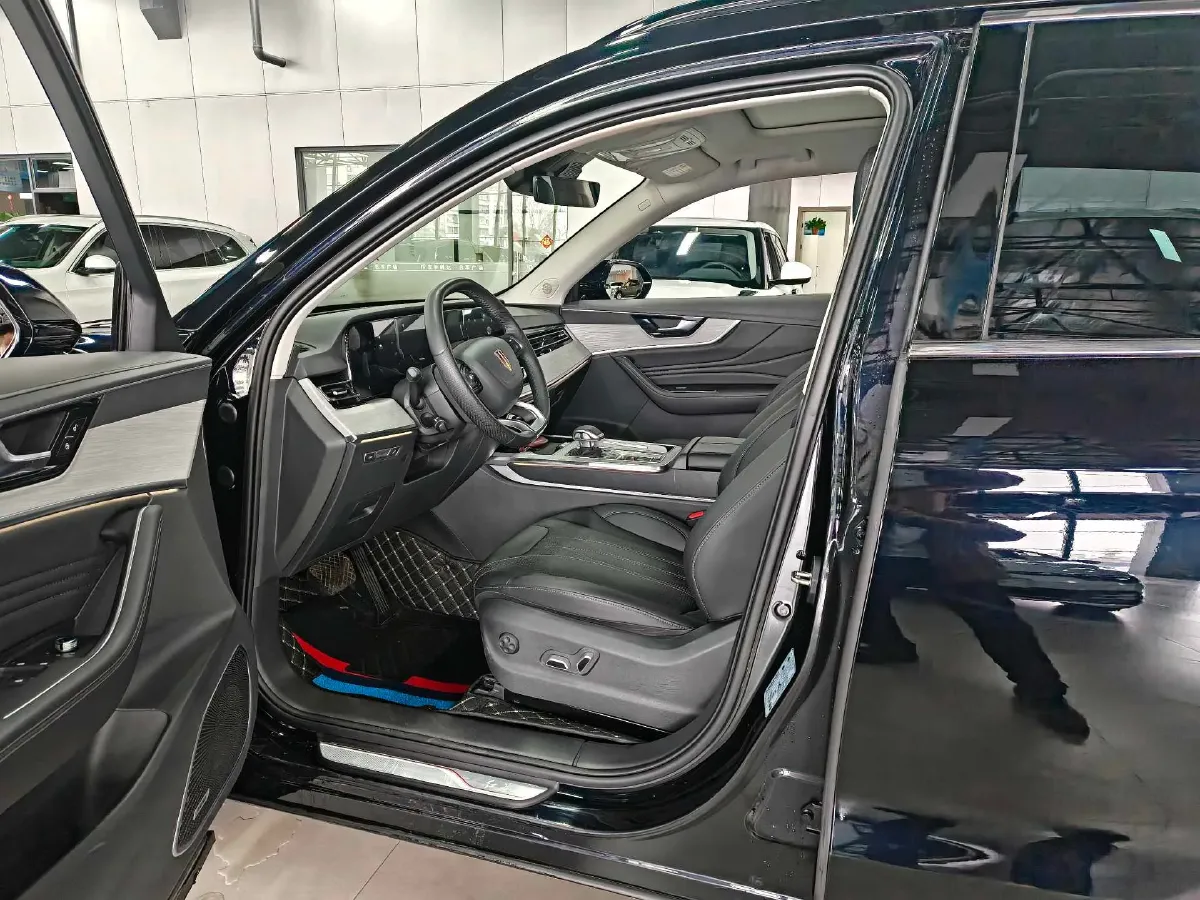 2025 HongQi HS5 2.0T 252HP L4 8AT,autocango,china used car exporter,china ev exporter,chinese used car exporter,chinese used ev exporter