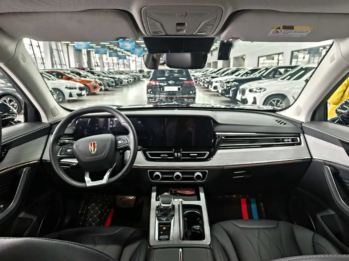 2025 HongQi HS5 2.0T 252HP L4 8AT,autocango,china used car exporter,china ev exporter,chinese used car exporter,chinese used ev exporter