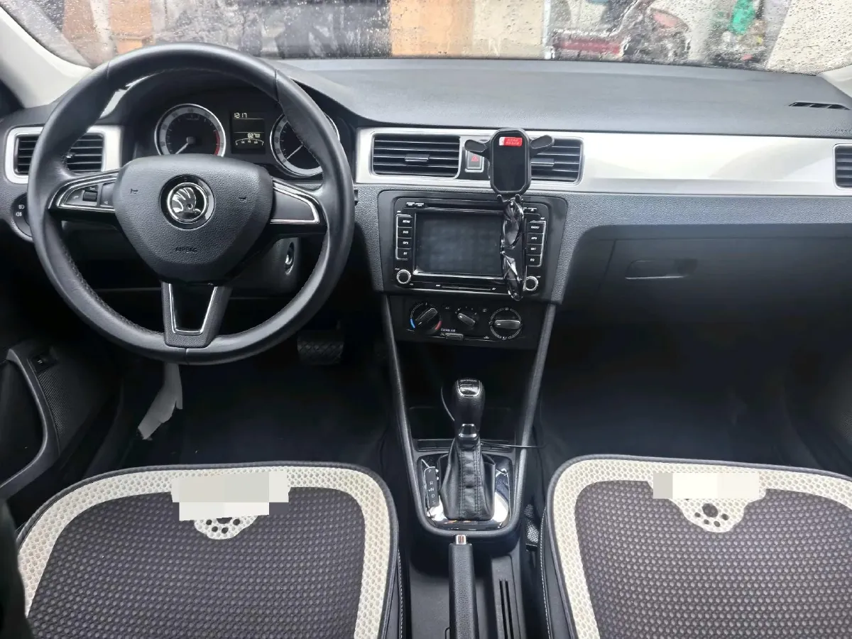 2018 Skoda Rapid 1.6L 110HP L4 6AT,autocango,china used car exporter,china ev exporter,chinese used car exporter,chinese used ev exporter