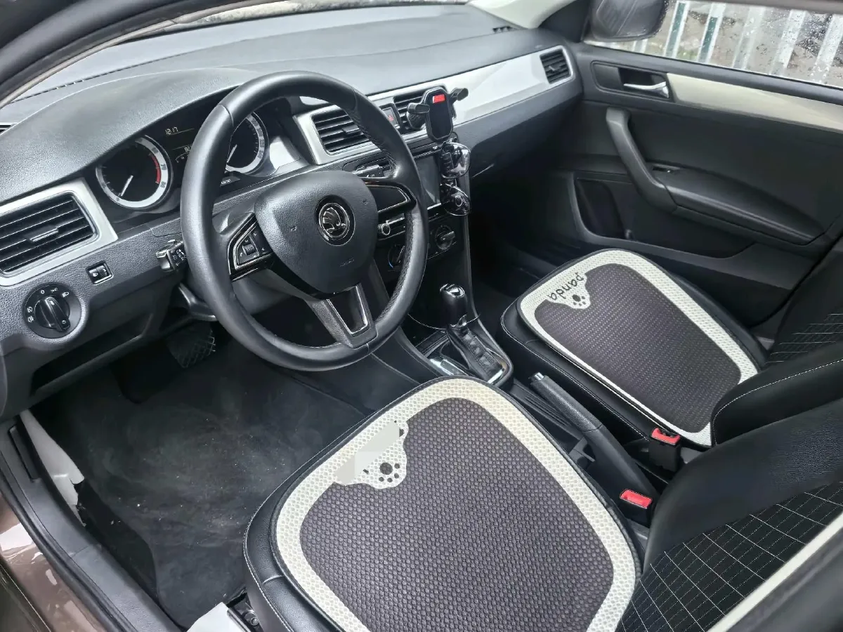 2018 Skoda Rapid 1.6L 110HP L4 6AT,autocango,china used car exporter,china ev exporter,chinese used car exporter,chinese used ev exporter