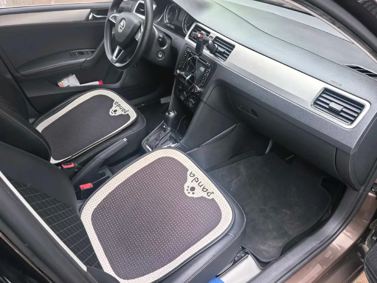 2018 Skoda Rapid 1.6L 110HP L4 6AT,autocango,china used car exporter,china ev exporter,chinese used car exporter,chinese used ev exporter