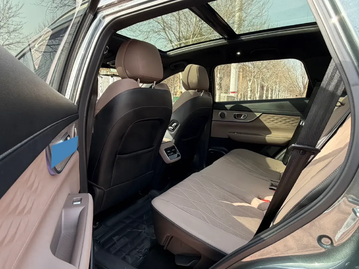 2025 Fulwin FulwinT8 1.5T 156HP L4 1DHT PHEV 18.67KWH,autocango,china used car exporter,china ev exporter,chinese used car exporter,chinese used ev exporter