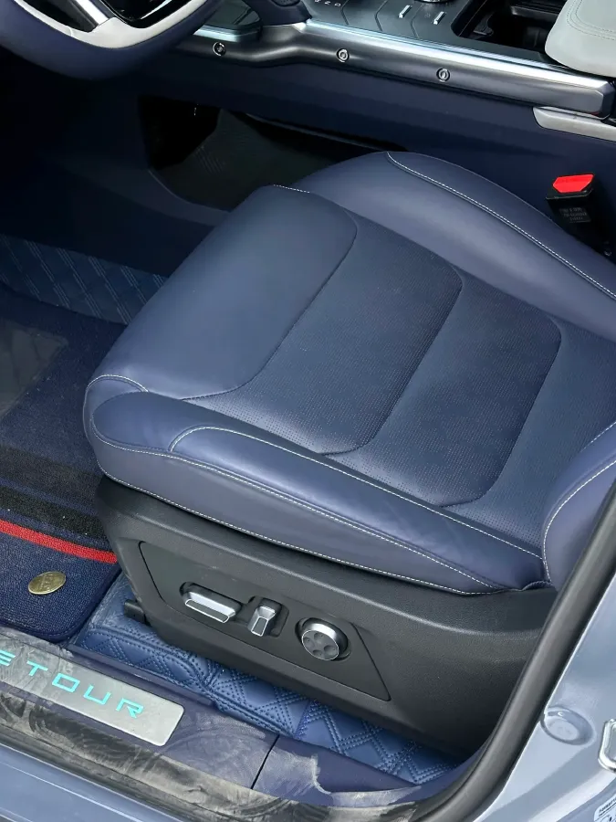 2024 Jetour ShanHai TravellerC-DM 1.5T 156HP L4 3DHT PHEV 43.24KWH,autocango,china used car exporter,china ev exporter,chinese used car exporter,chinese used ev exporter