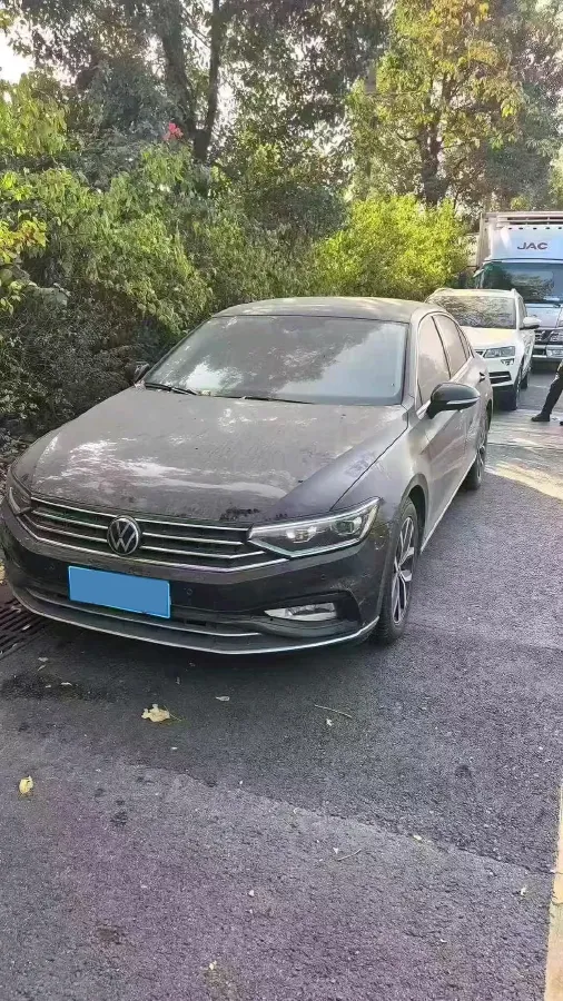 2020 Volkswagen Magotan 2.0T 186HP L4 7DCT,autocango,china used car exporter,china ev exporter,chinese used car exporter,chinese used ev exporter