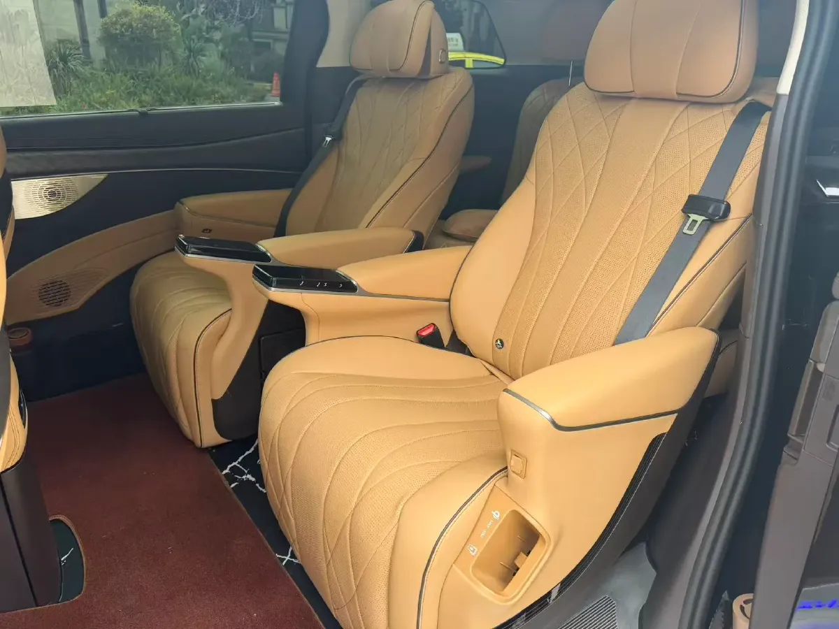 2024 Denza D9 1.5T 139HP L4 E-CVT PHEV 20.39KWH,autocango,china used car exporter,china ev exporter,chinese used car exporter,chinese used ev exporter