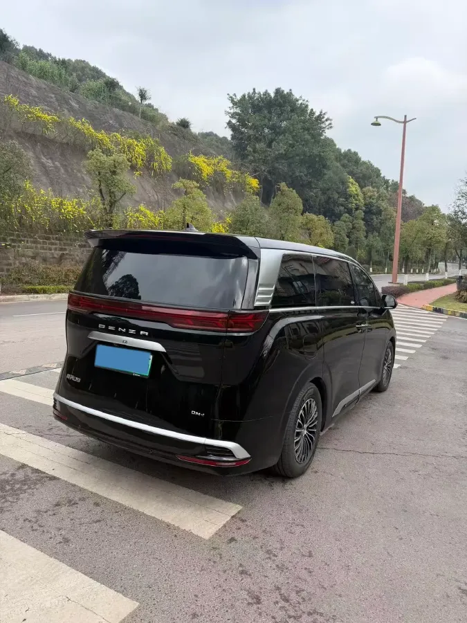 2024 Denza D9 1.5T 139HP L4 E-CVT PHEV 20.39KWH,autocango,china used car exporter,china ev exporter,chinese used car exporter,chinese used ev exporter
