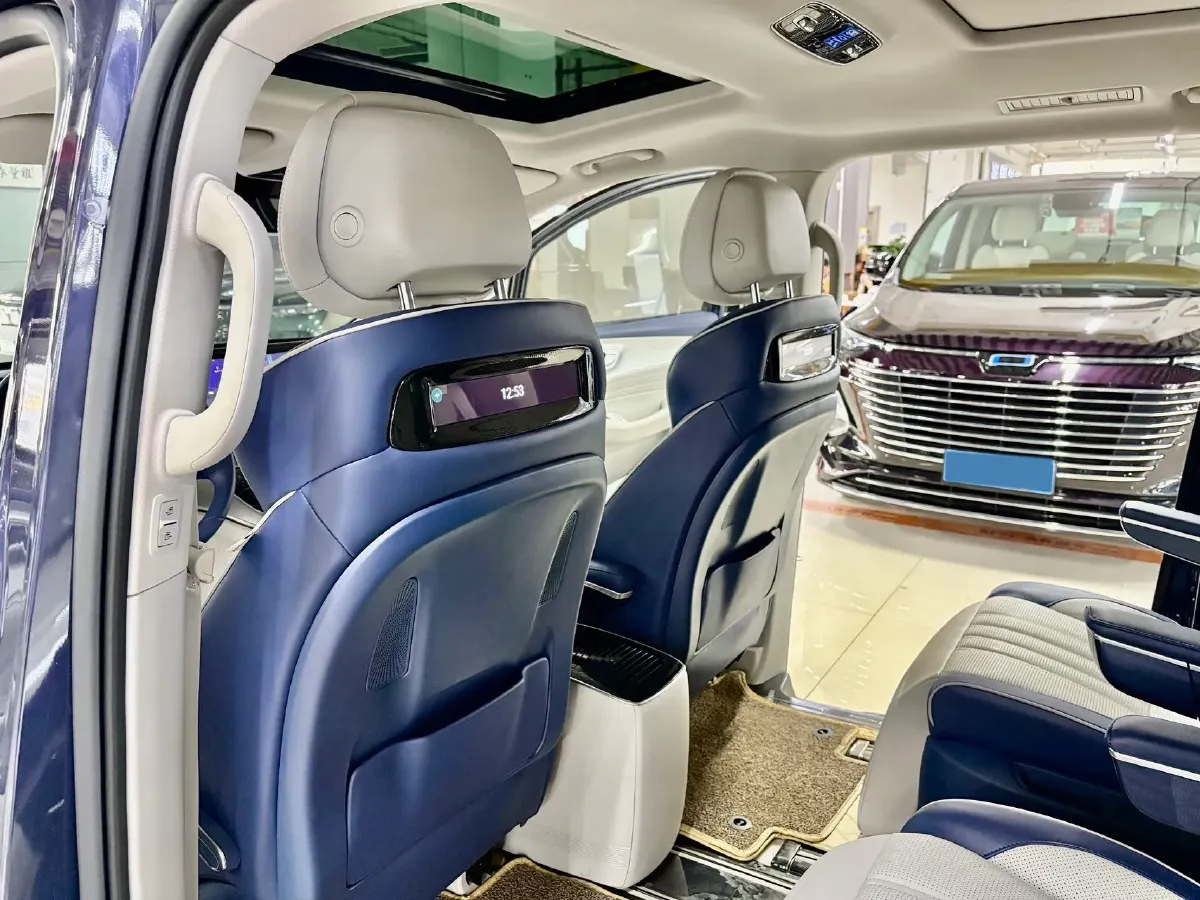 2021 Roewe iMAX8 2.0T 234HP L4 8AT,autocango,china used car exporter,china ev exporter,chinese used car exporter,chinese used ev exporter
