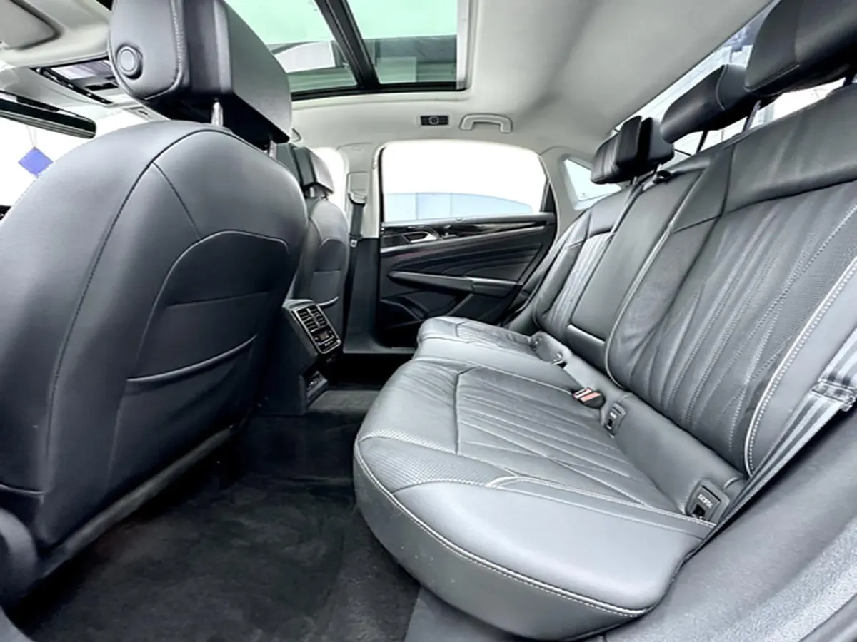 2022 Xpeng P7 BEV 60.2KWH,autocango,china used car exporter,china ev exporter,chinese used car exporter,chinese used ev exporter