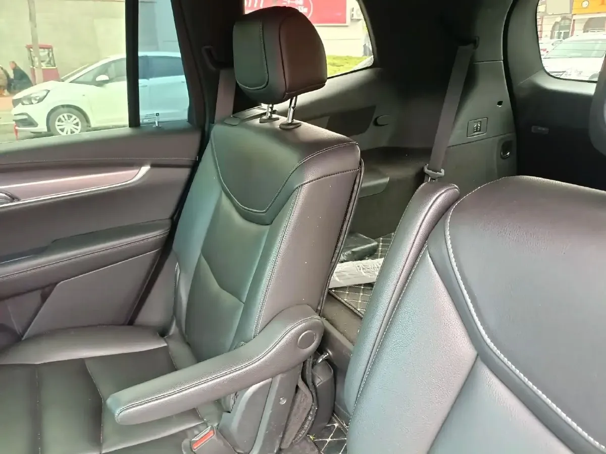 2020 Cadillac XT6 2.0T 237HP L4 9AT,autocango,china used car exporter,china ev exporter,chinese used car exporter,chinese used ev exporter