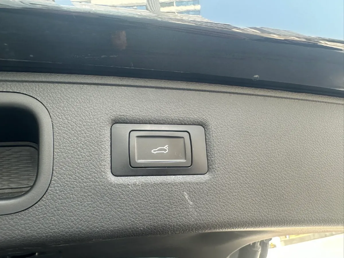 2025 Voyah FREE 1.5T 150HP L4 REEV 43KWH,autocango,china used car exporter,china ev exporter,chinese used car exporter,chinese used ev exporter