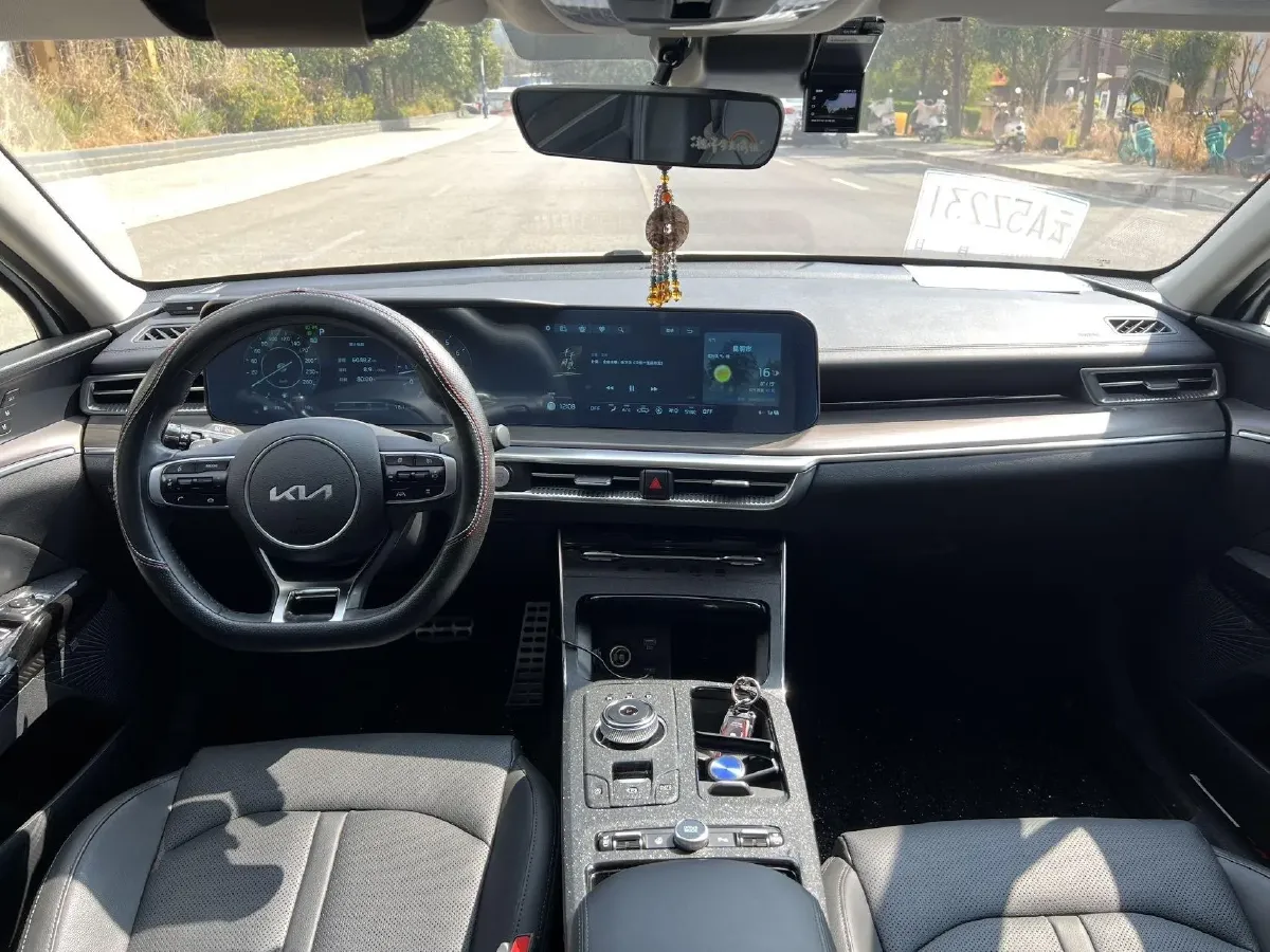 2021 Toyota Camry 2.0L 178HP L4 CVT,autocango,china used car exporter,china ev exporter,chinese used car exporter,chinese used ev exporter