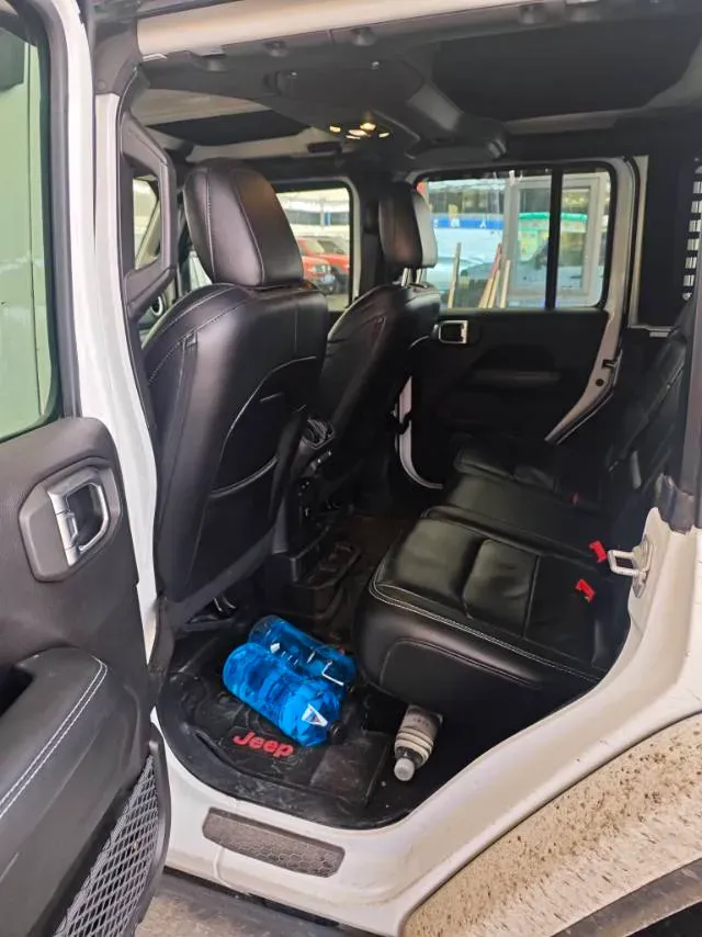 2019 Jeep Wrangler 2.0T 266HP L4 8AT,autocango,china used car exporter,china ev exporter,chinese used car exporter,chinese used ev exporter