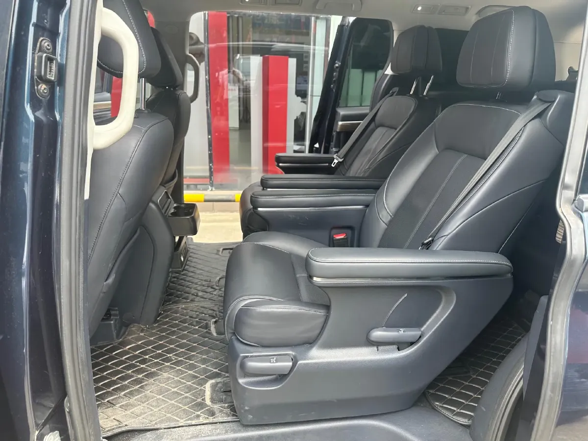 2023 GAC Trumpchi M8 2.0T 252HP L4 8AT,autocango,china used car exporter,china ev exporter,chinese used car exporter,chinese used ev exporter