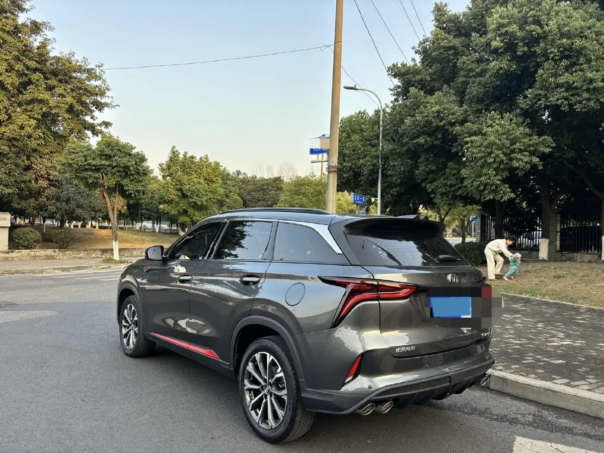 2020 ChangAn CS75 Plus 2.0T 233HP L4 8AT,autocango,china used car exporter,china ev exporter,chinese used car exporter,chinese used ev exporter