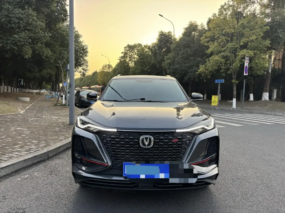 2020 ChangAn CS75 Plus 2.0T 233HP L4 8AT,autocango,china used car exporter,china ev exporter,chinese used car exporter,chinese used ev exporter