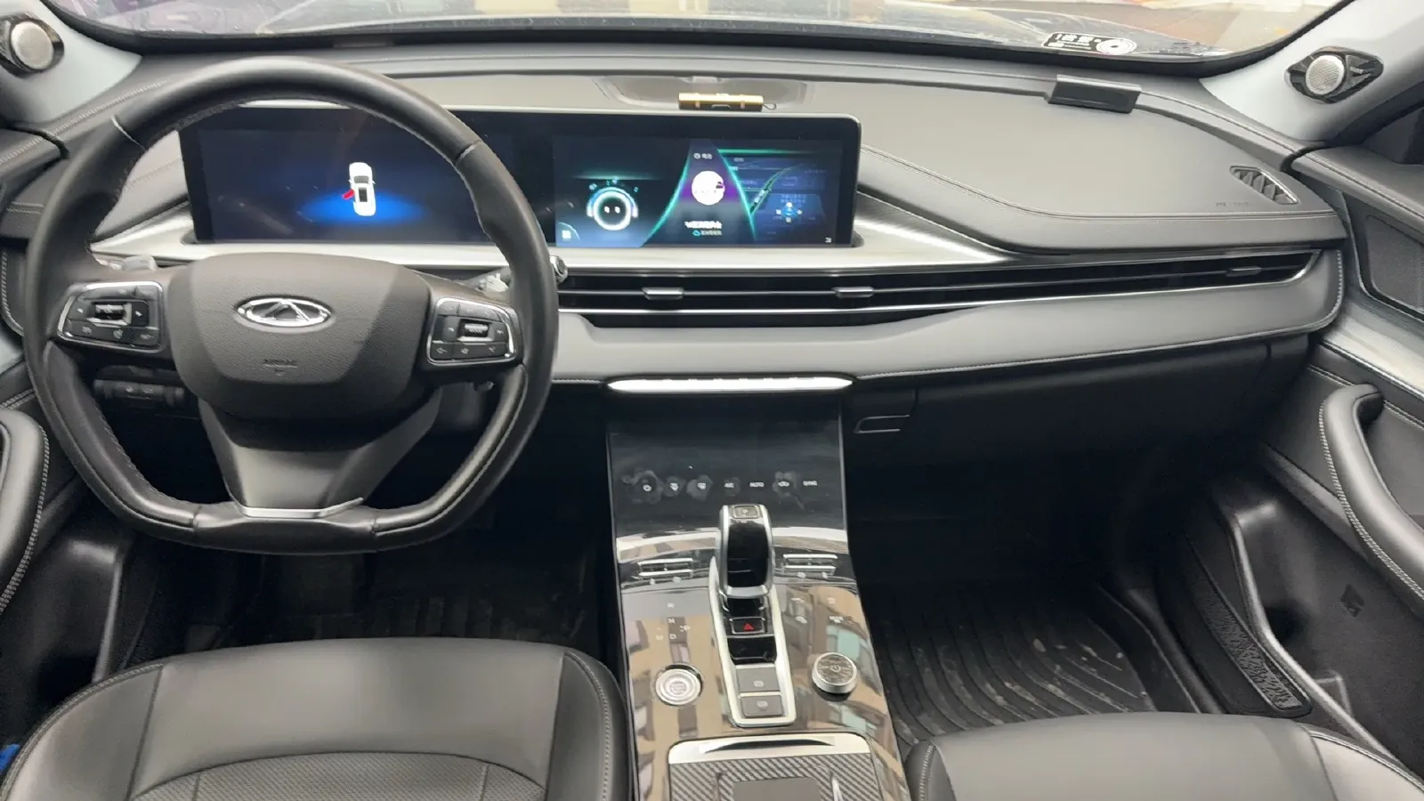 2022 Chery Tiggo 8 Plus 1.6T 197HP L4 7DCT,autocango,china used car exporter,china ev exporter,chinese used car exporter,chinese used ev exporter