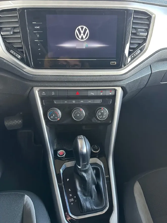 2022 Volkswagen T-Roc 1.4T 150HP L4 7DCT,autocango,china used car exporter,china ev exporter,chinese used car exporter,chinese used ev exporter