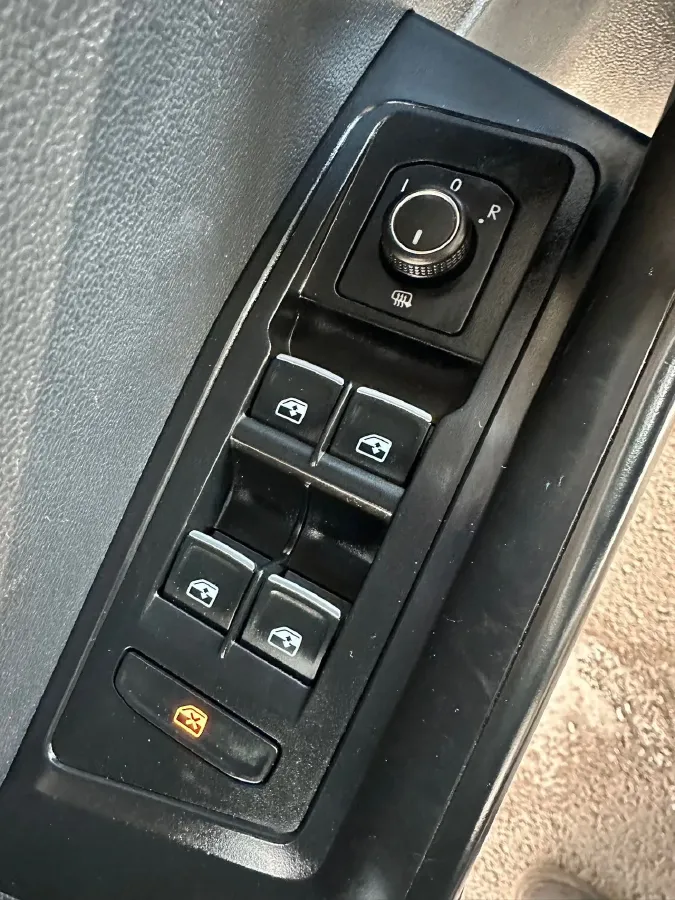 2022 Volkswagen T-Roc 1.4T 150HP L4 7DCT,autocango,china used car exporter,china ev exporter,chinese used car exporter,chinese used ev exporter