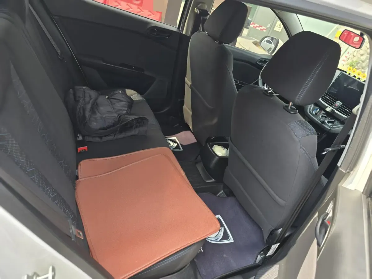 2020 BaoJun 310 1.2L 80HP L4 5MT,autocango,china used car exporter,china ev exporter,chinese used car exporter,chinese used ev exporter