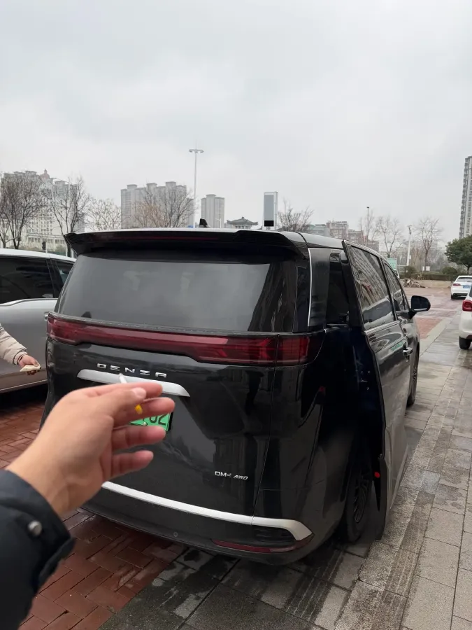 2024 Denza D9 1.5T 139HP L4 E-CVT PHEV 40KWH,autocango,china used car exporter,china ev exporter,chinese used car exporter,chinese used ev exporter