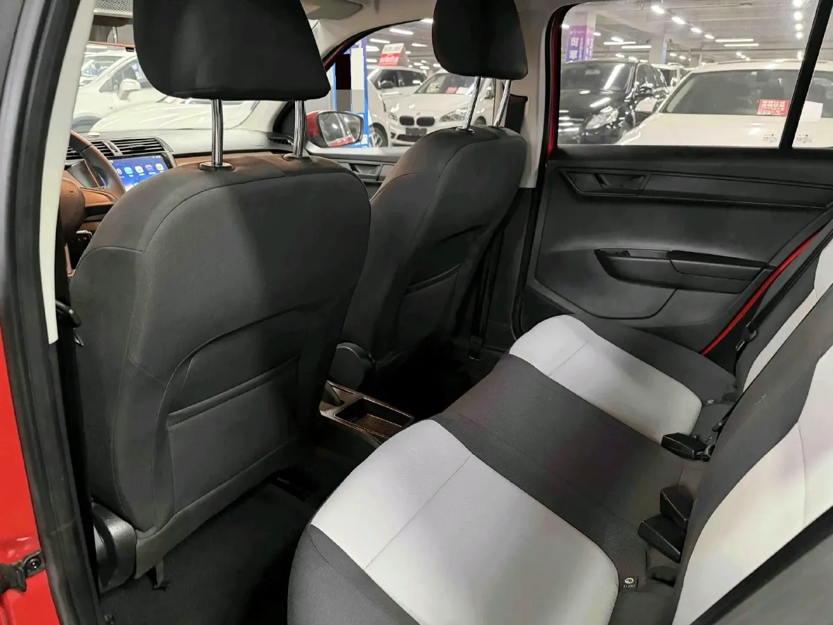 2017 Skoda Fabia 1.4L 90HP L4 6AT,autocango,china used car exporter,china ev exporter,chinese used car exporter,chinese used ev exporter