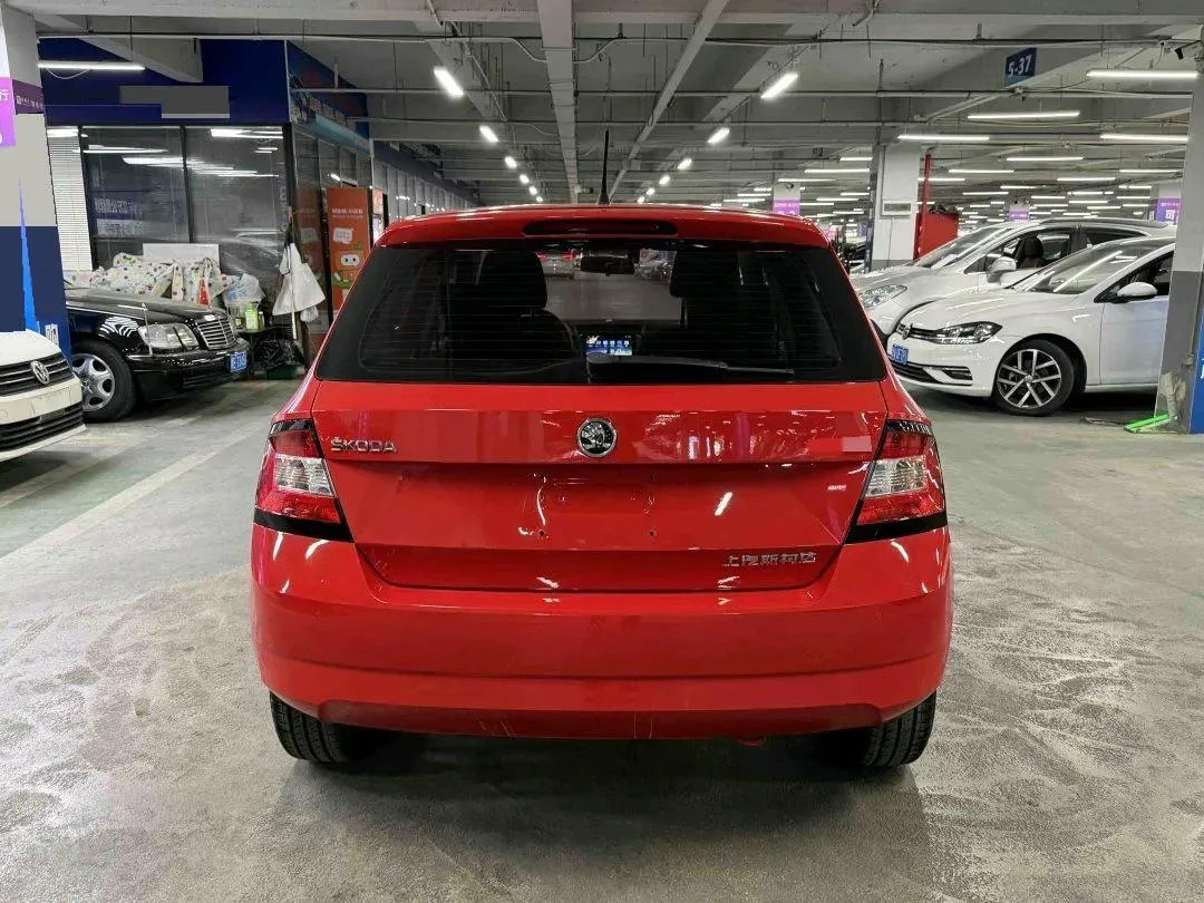 2017 Skoda Fabia 1.4L 90HP L4 6AT,autocango,china used car exporter,china ev exporter,chinese used car exporter,chinese used ev exporter