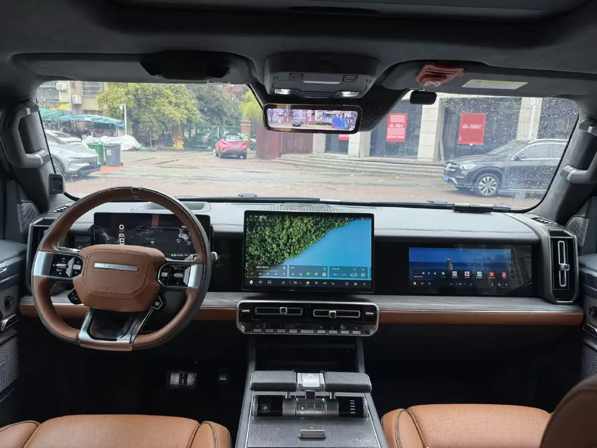 2023 M Hero 917 REEV 197HP 2AT REEV 65.8KWH,autocango,china used car exporter,china ev exporter,chinese used car exporter,chinese used ev exporter