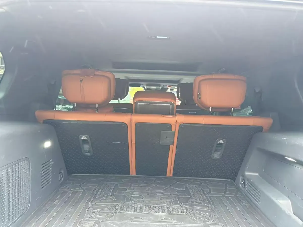 2023 M Hero 917 REEV 197HP 2AT REEV 65.8KWH,autocango,china used car exporter,china ev exporter,chinese used car exporter,chinese used ev exporter