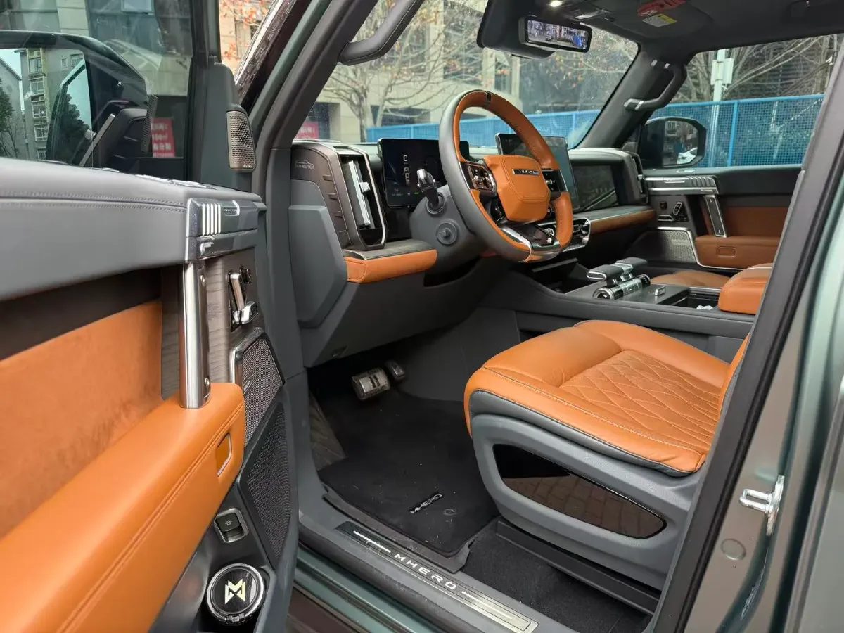 2023 M Hero 917 REEV 197HP 2AT REEV 65.8KWH,autocango,china used car exporter,china ev exporter,chinese used car exporter,chinese used ev exporter