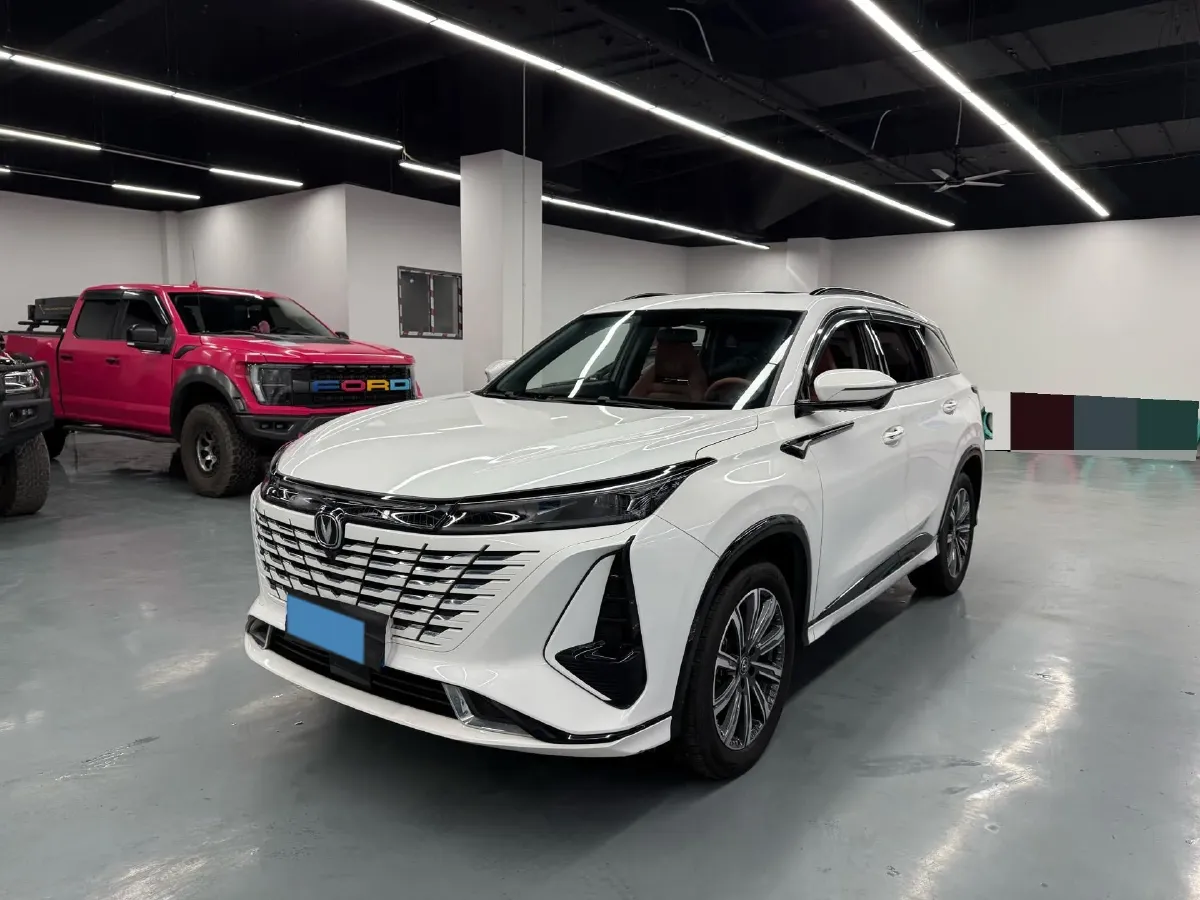 2023 ChangAn CS75 1.5T 188HP L4 7DCT,autocango,china used car exporter,china ev exporter,chinese used car exporter,chinese used ev exporter