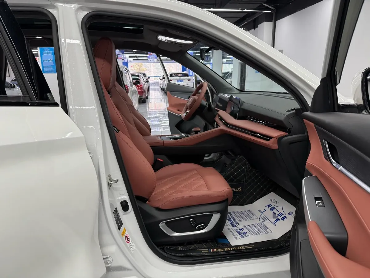 2023 ChangAn CS75 1.5T 188HP L4 7DCT,autocango,china used car exporter,china ev exporter,chinese used car exporter,chinese used ev exporter