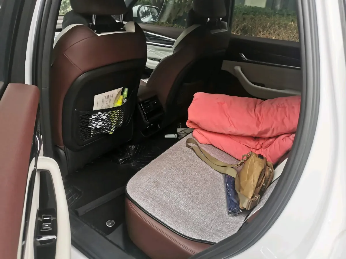 2021 Geely Monjaro 2.0T 218HP L4 7DCT,autocango,china used car exporter,china ev exporter,chinese used car exporter,chinese used ev exporter