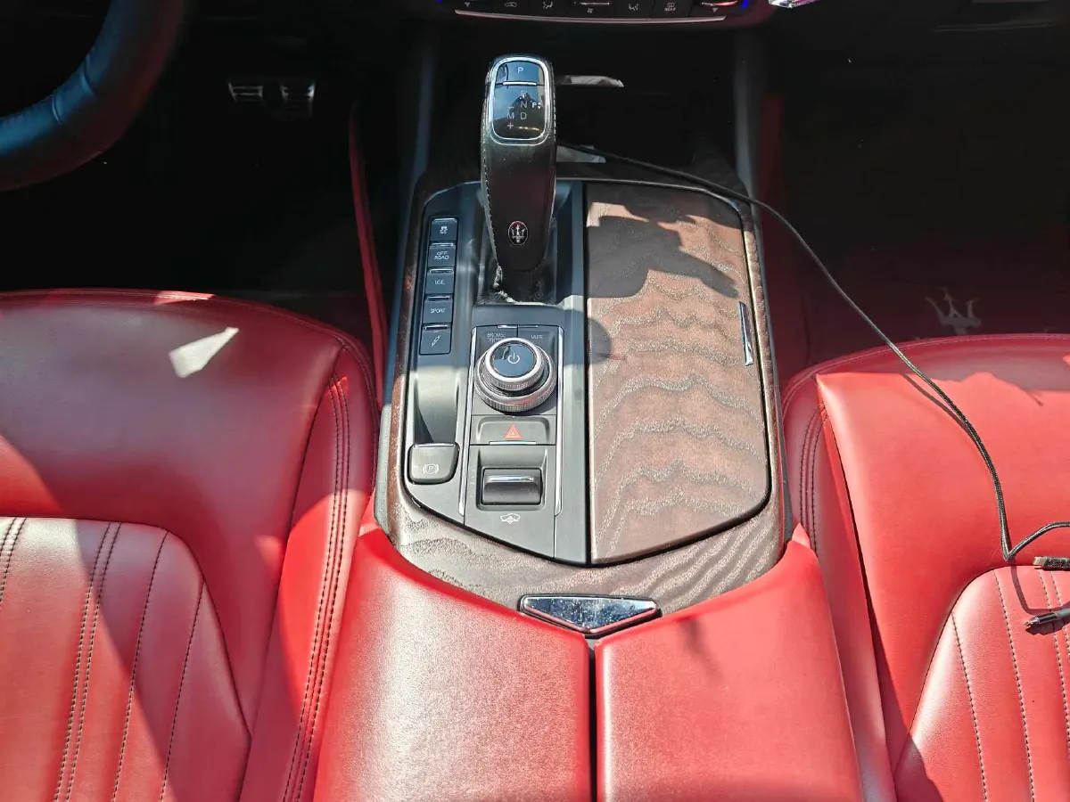 2021 Audi A8 3.0T 340HP V6 8AT,autocango,china used car exporter,china ev exporter,chinese used car exporter,chinese used ev exporter