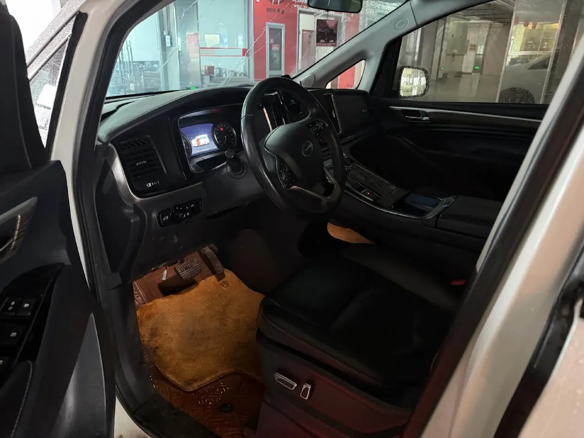 2021 GAC Trumpchi M8 2.0T 252HP L4 8AT,autocango,china used car exporter,china ev exporter,chinese used car exporter,chinese used ev exporter