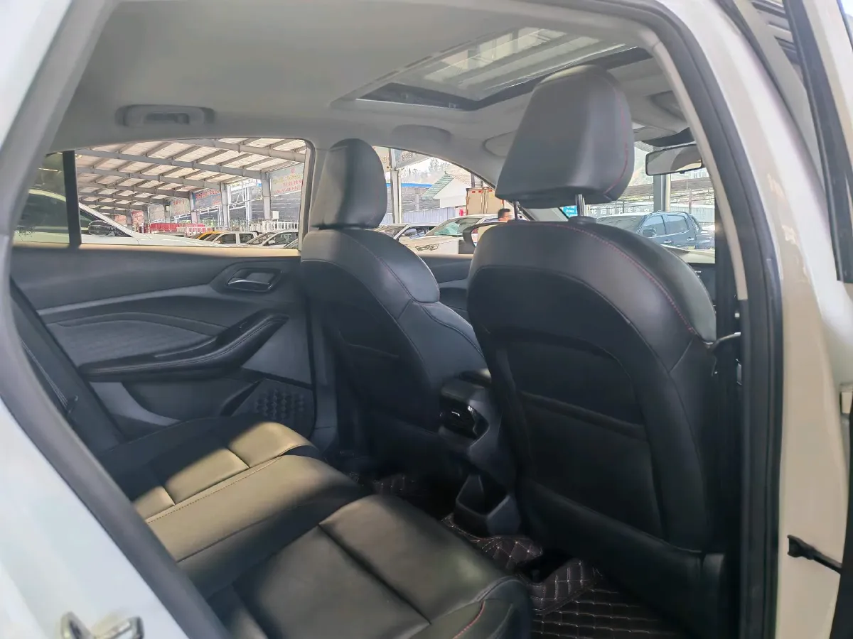 2021 BAIC RuiXiang RuiXiang X5 1.5T 156HP L4 6AT,autocango,china used car exporter,china ev exporter,chinese used car exporter,chinese used ev exporter